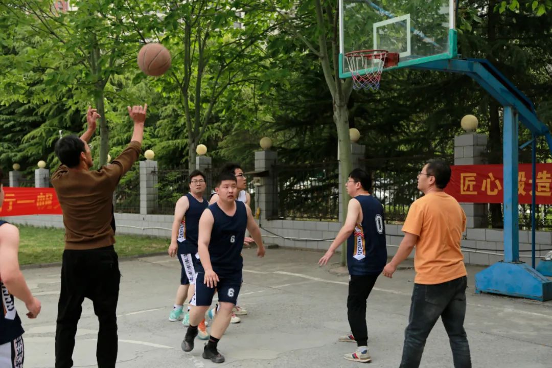 上海山美股份2025春季運動會火熱啟幕！拔河、籃球預賽燃情開戰